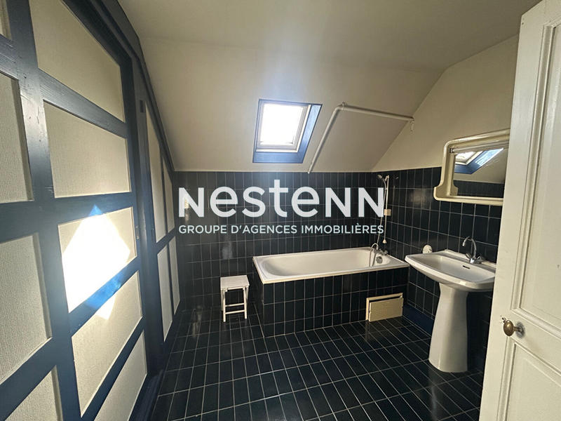 Maison - 200 m² - 7 pièces