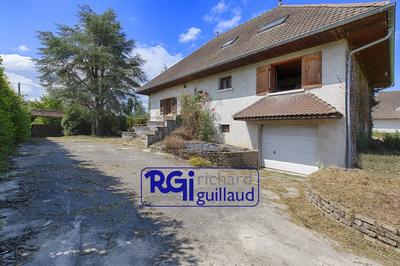 Maison - 141 m² - 6 pièces