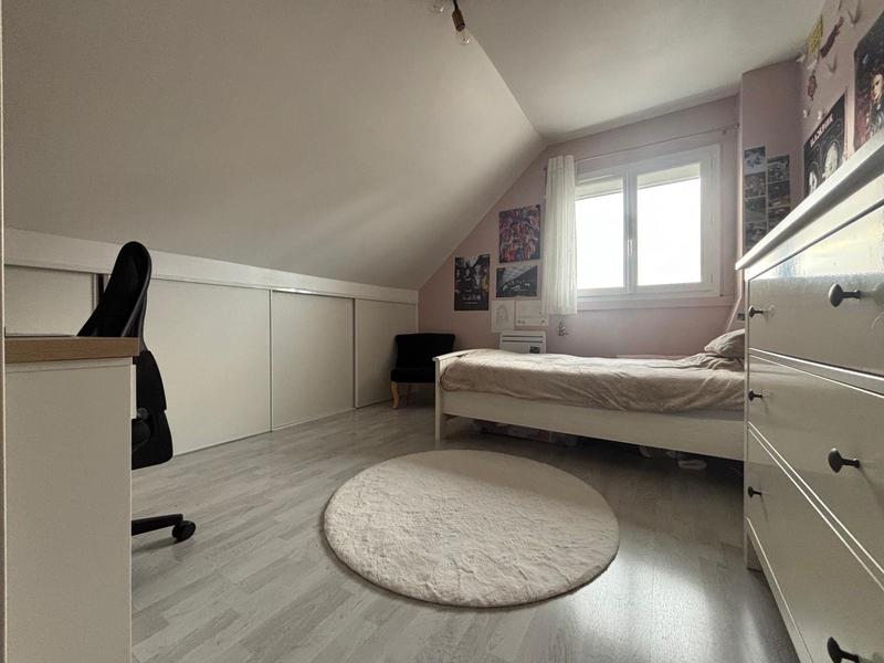 Maison - 96 m² - 5 pièces