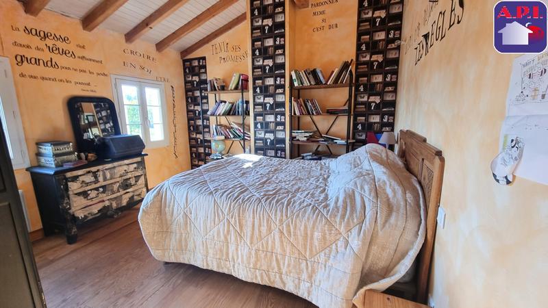 Demeure - 335 m² - 10 pièces