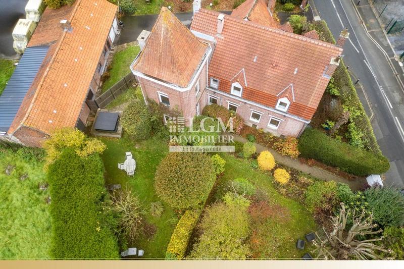 Villa - 256 m² - 5 pièces