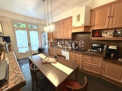 Propriété - 160 m² - 7 pièces