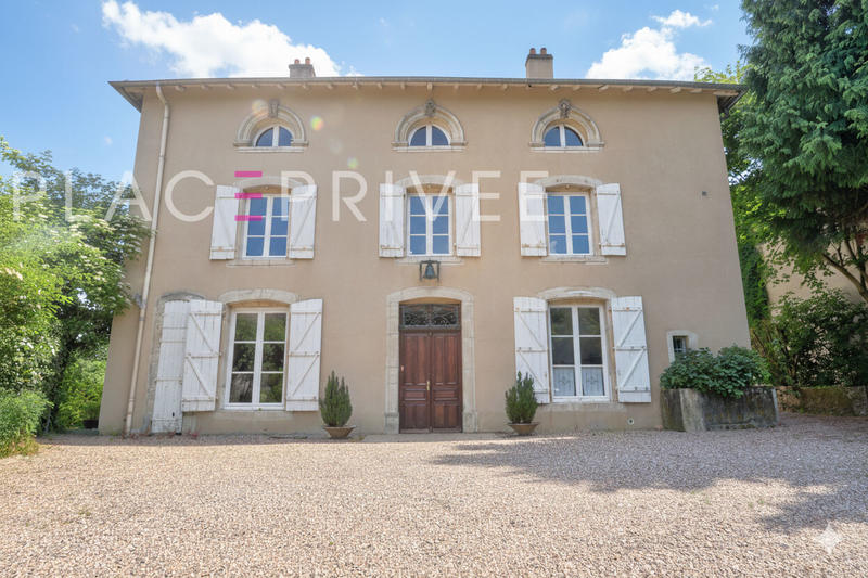 Demeure - 485 m² - 19 pièces