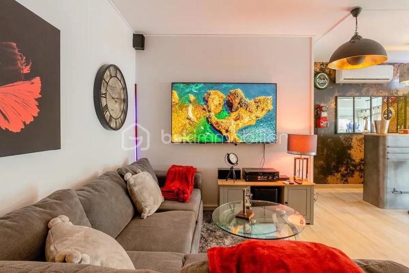 Appartement - 81 m² - 3 pièces