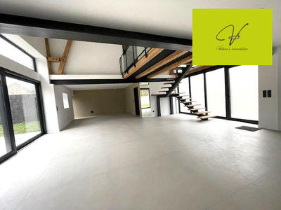 Maison - 187 m² - 6 pièces