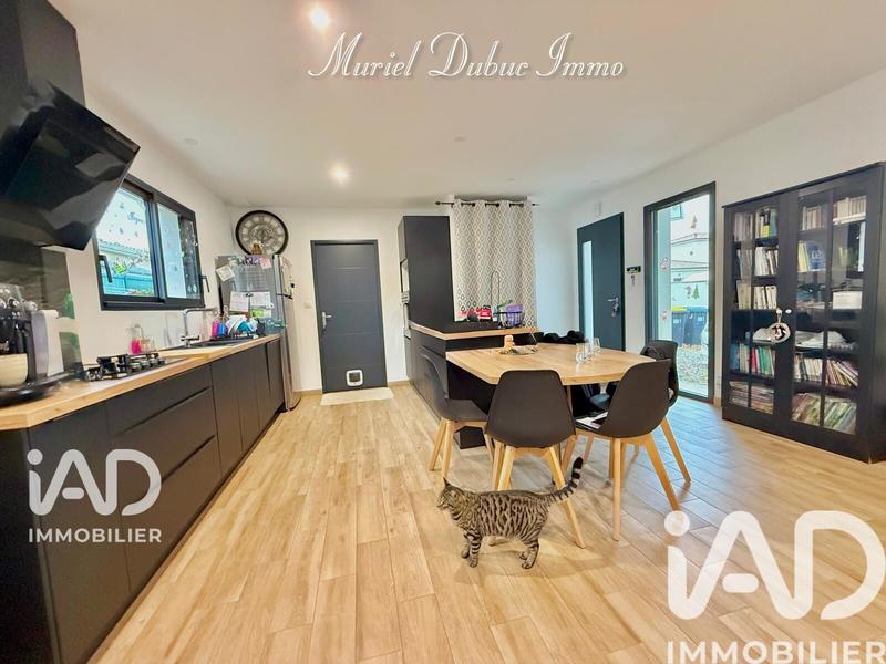 Maison - 92 m² - 4 pièces