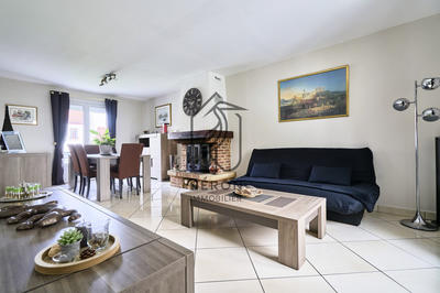 Maison - 104 m² - 5 pièces
