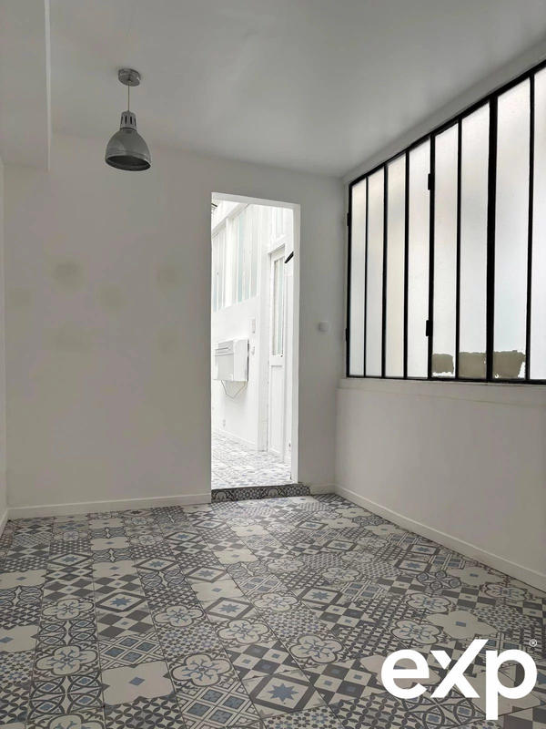 Local d'activités - 23 m² - 2 pièces