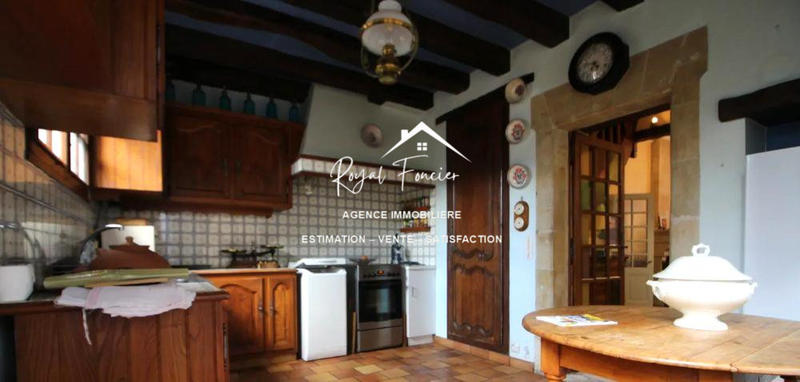 Maison ancienne - 215 m² - 8 pièces