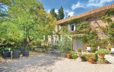 Maison - 94 m² - 5 pièces