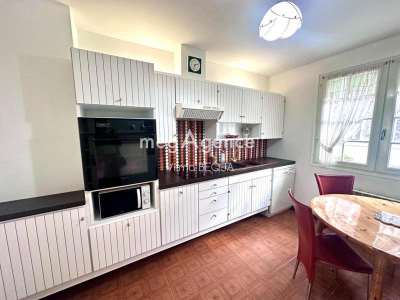 Maison traditionnelle - 204 m² - 6 pièces