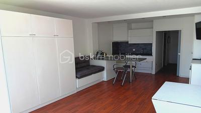 Studio - 27 m² - 1 pièce