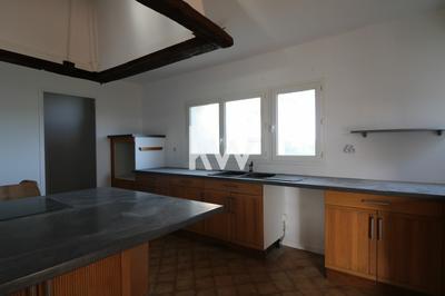 Maison - 230 m² - 6 pièces