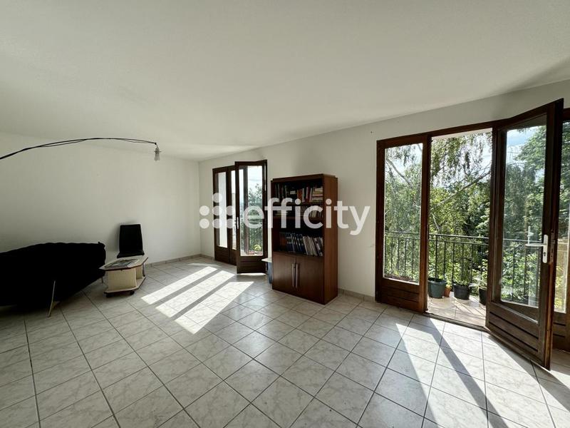 Maison - 200 m² - 10 pièces