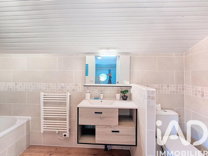 Maison - 230 m² - 6 pièces