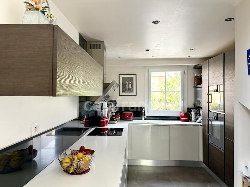 Maison - 165 m² - 7 pièces