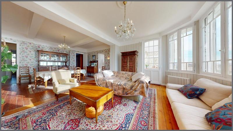 Villa - 286 m² - 12 pièces