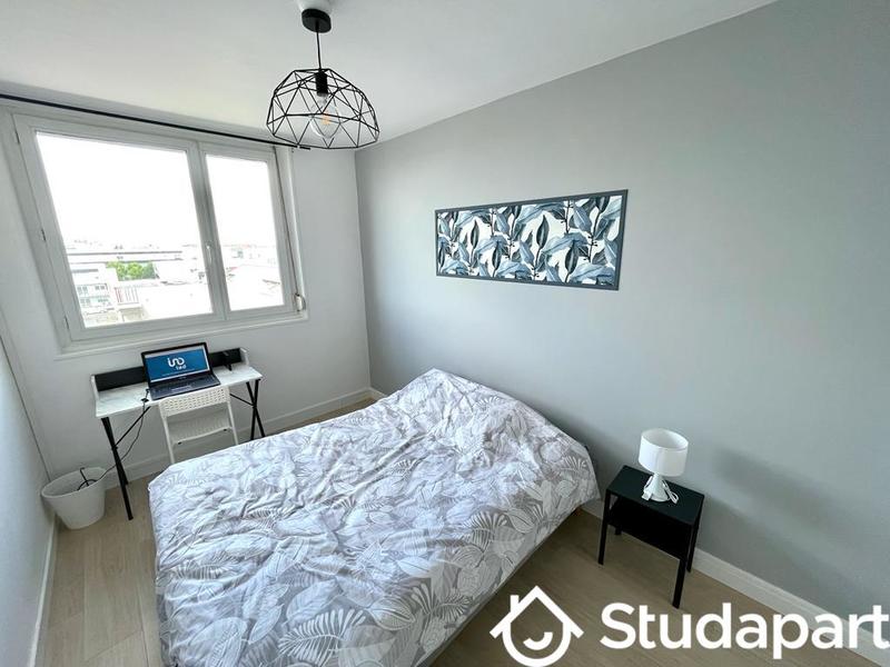 Chambre - 10 m² - 1 pièce