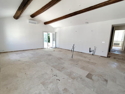 Appartement - 85 m² - 3 pièces