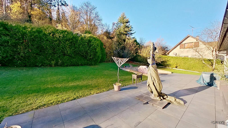 Maison - 105 m² - 5 pièces