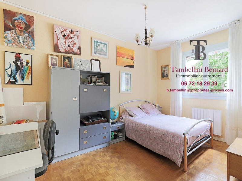 Demeure - 185 m² - 7 pièces