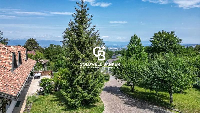 Propriété - 366 m² - 10 pièces