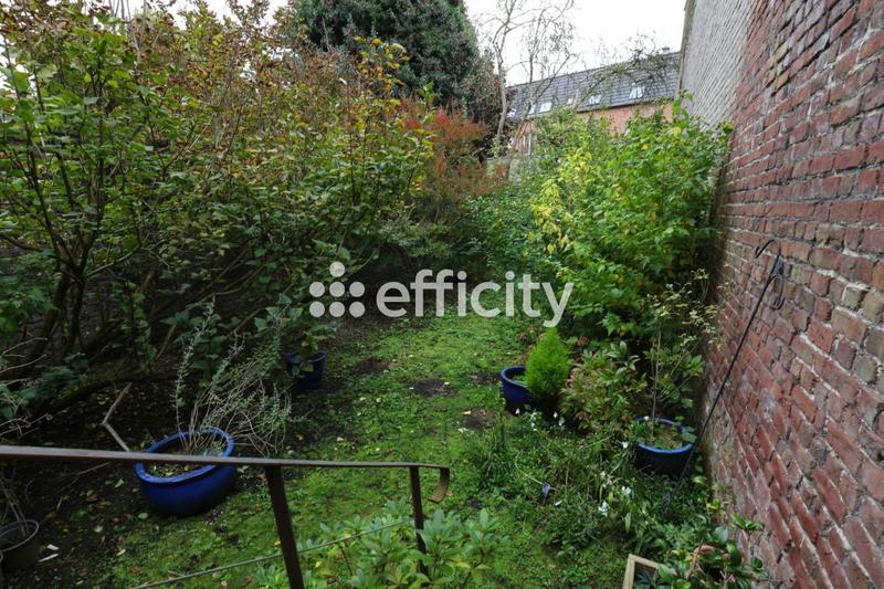 Maison - 248 m² - 10 pièces