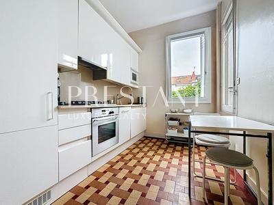 Maison - 111 m² - 6 pièces