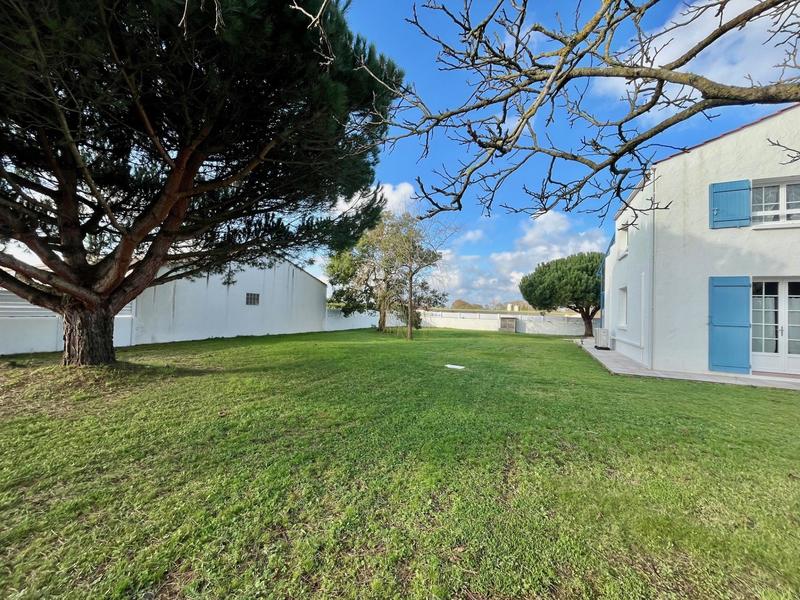 Maison - 216 m² - 6 pièces