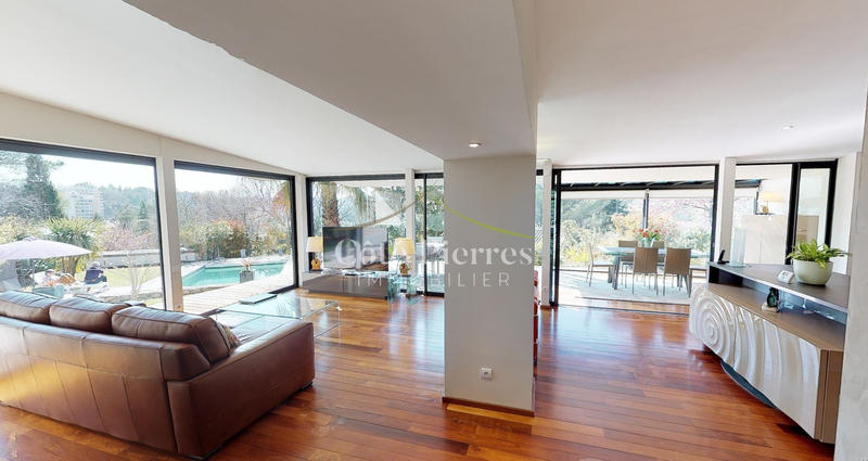 Villa - 172 m² - 6 pièces