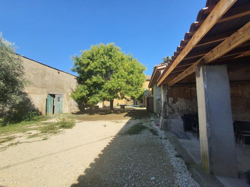 Maison - 400 m² - 7 pièces