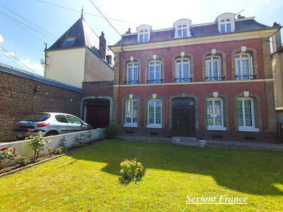 Maison - 158 m² - 8 pièces