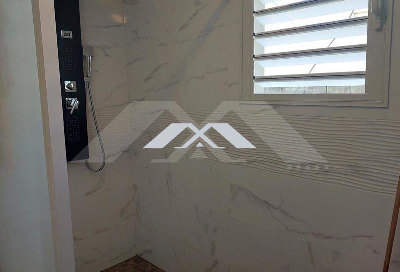 Maison - 92 m² - 5 pièces