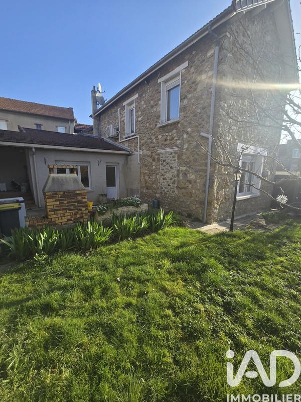Maison de village - 114 m² - 7 pièces