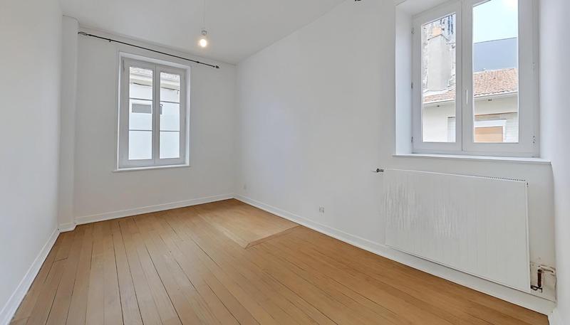 Appartement - 111 m² - 5 pièces