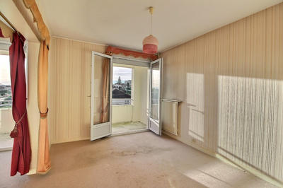 Appartement - 85 m² - 3 pièces