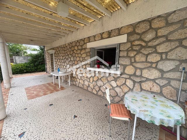 Maison - 180 m² - 5 pièces