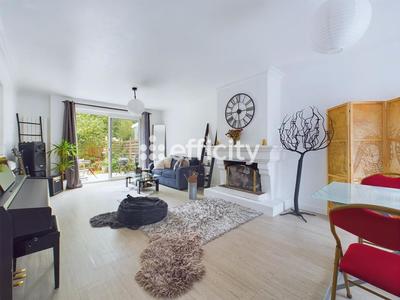 Maison - 102 m² - 4 pièces