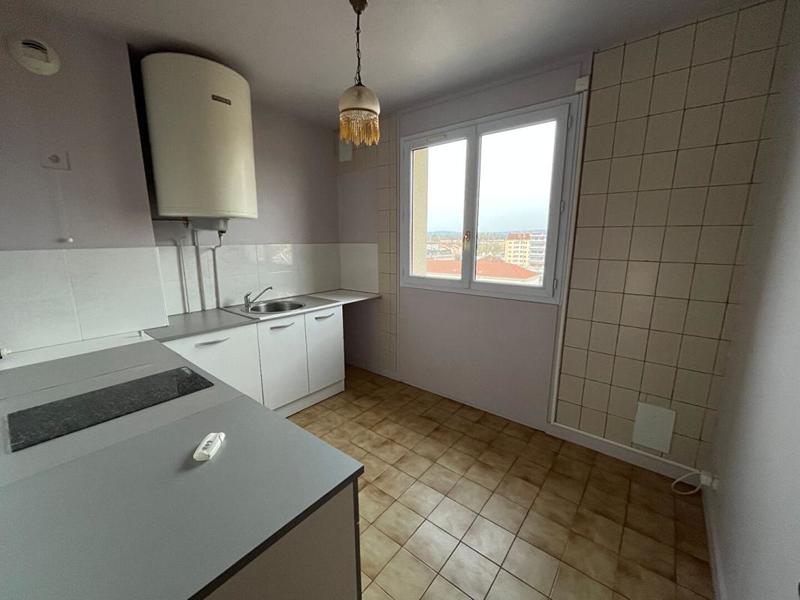 Appartement - 79 m² - 5 pièces