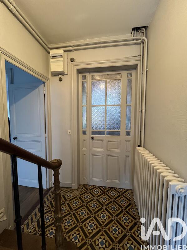 Maison - 180 m² - 9 pièces