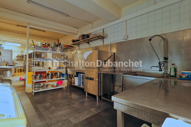 Fonds de commerce - 310 m²