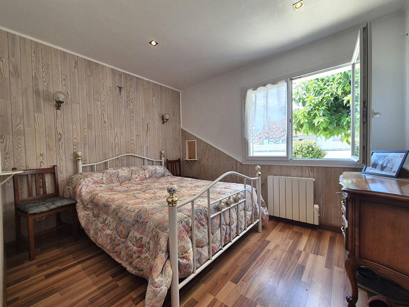 Maison - 185 m² - 8 pièces