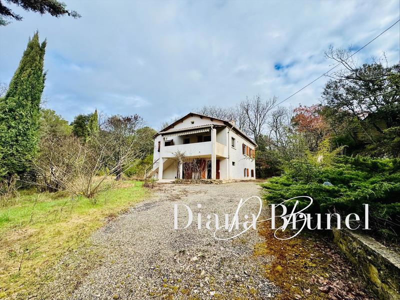 Maison - 176 m² - 7 pièces