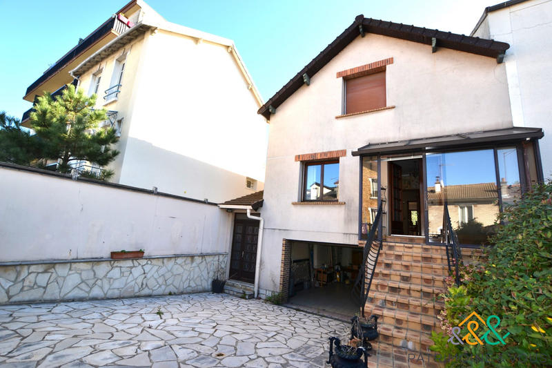 Maison traditionnelle - 167 m² - 6 pièces