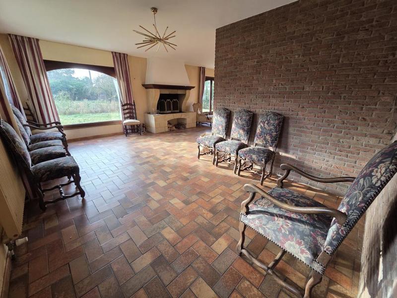 Pavillon - 168 m² - 8 pièces