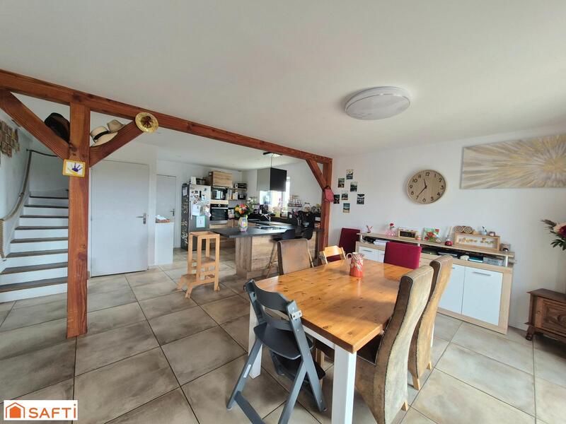 Maison - 111 m² - 5 pièces