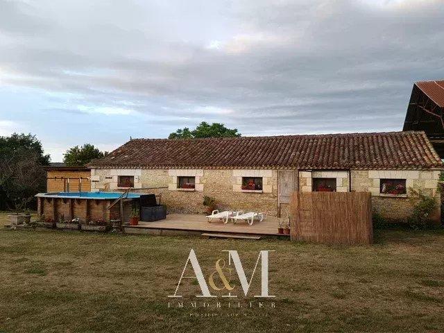 Maison de village - 96 m² - 5 pièces