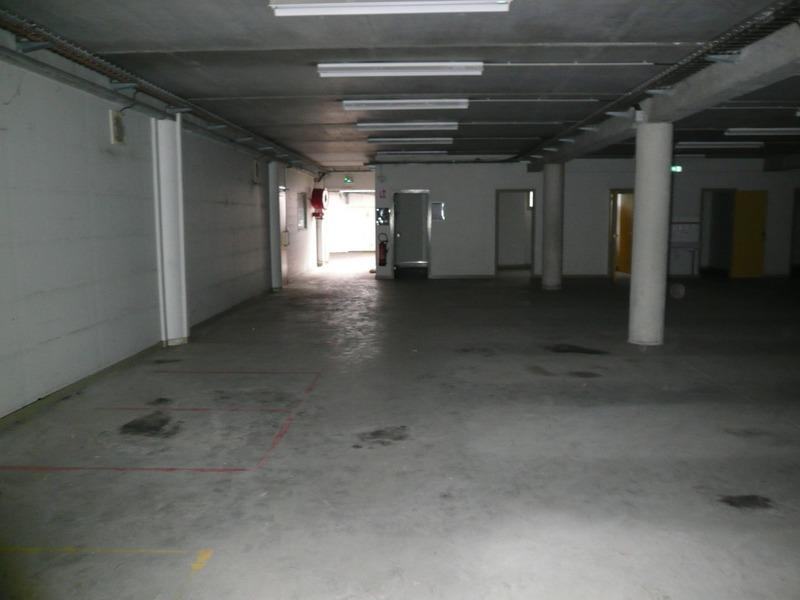 Local commercial - 1 440 m² - 9 pièces