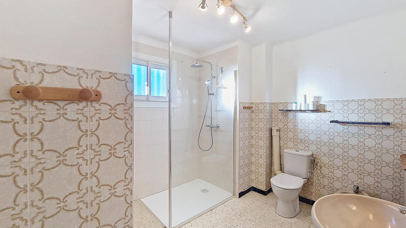 Maison traditionnelle - 95 m² - 5 pièces