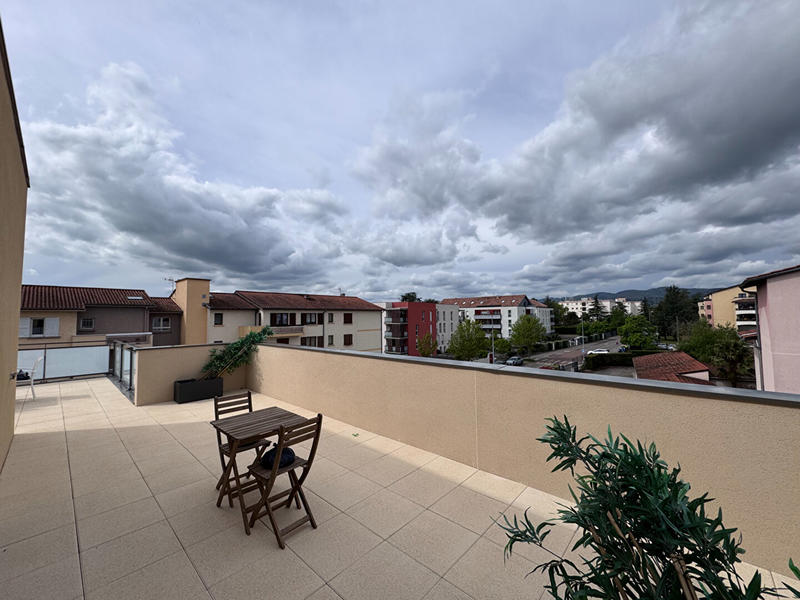 Appartement - 90 m² - 4 pièces